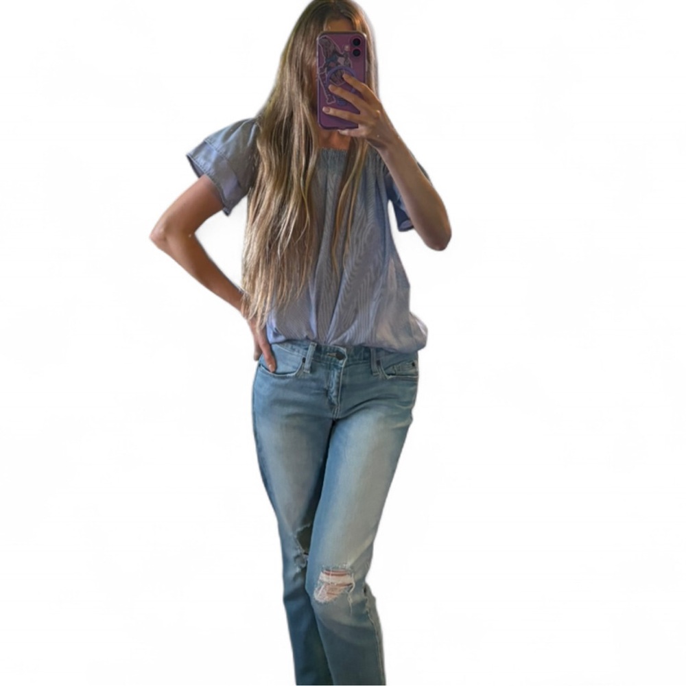 Seeesucker blue white striped M blouse puff sleeves with ruffles